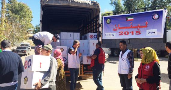 Kuwait Red Crescent Society delivers food packages to Syrian refugees